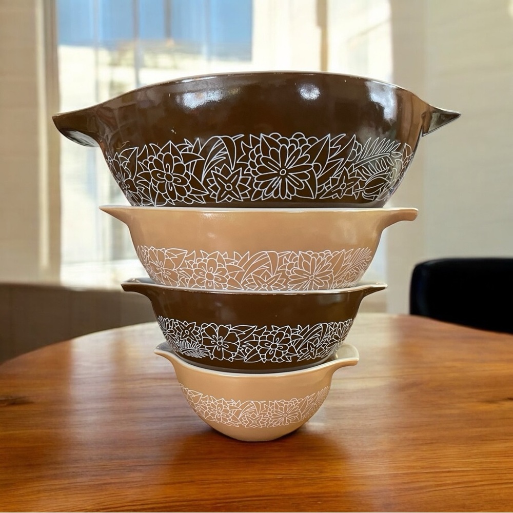 Pyrex Mixing Bowls  Vintage Woodland Brown Cinderella Mixing Bowls set of 4